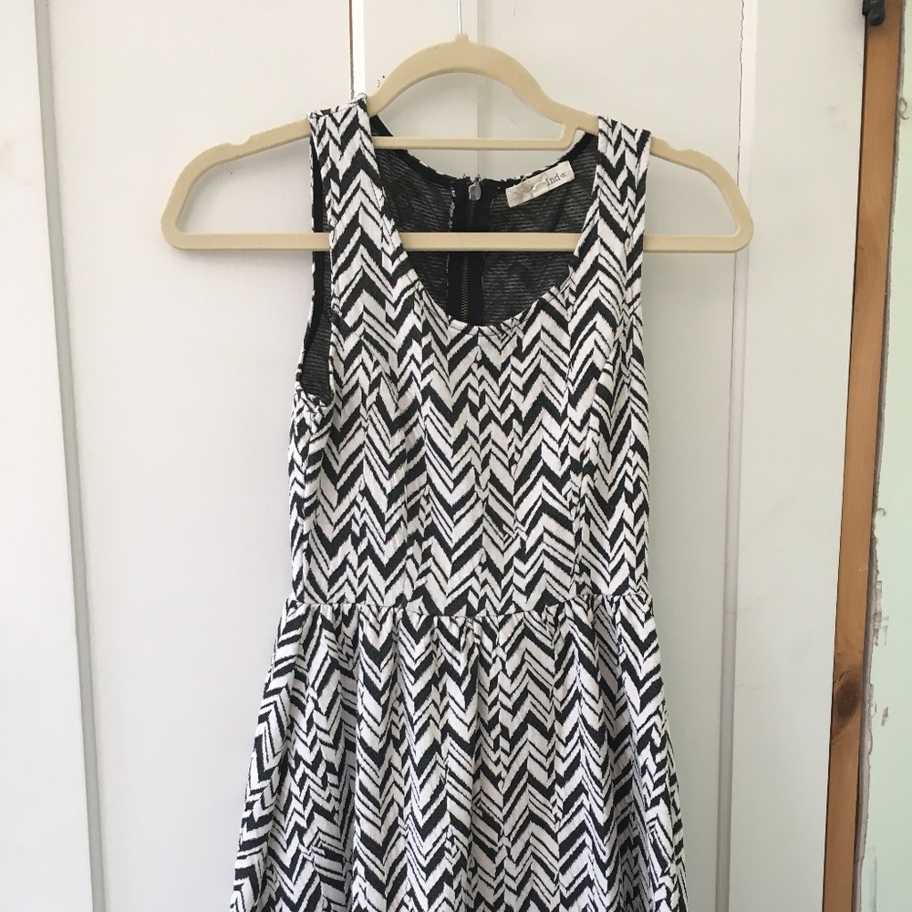 Rewind Black and White Zig-Zag Dress